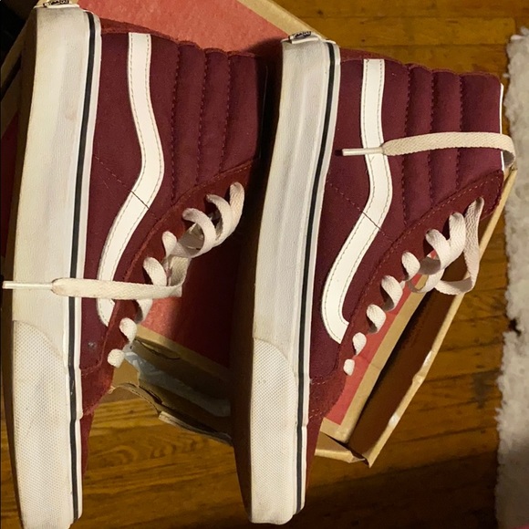 Burgundy vans - Picture 3 of 5